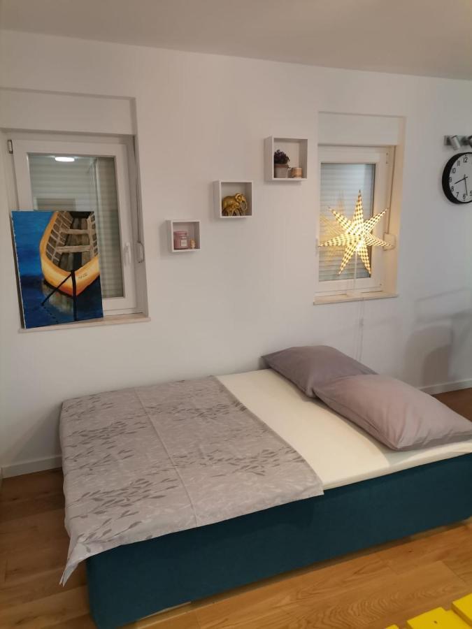 Appartement Apartman Rita à Makarska Extérieur photo